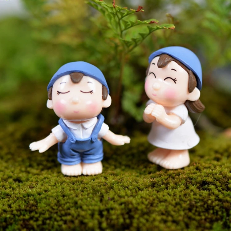 You can improve your small fairy garden space by using these attractive blue Lovers Smile Garden Dollhouse decorative PVC Moss ornaments