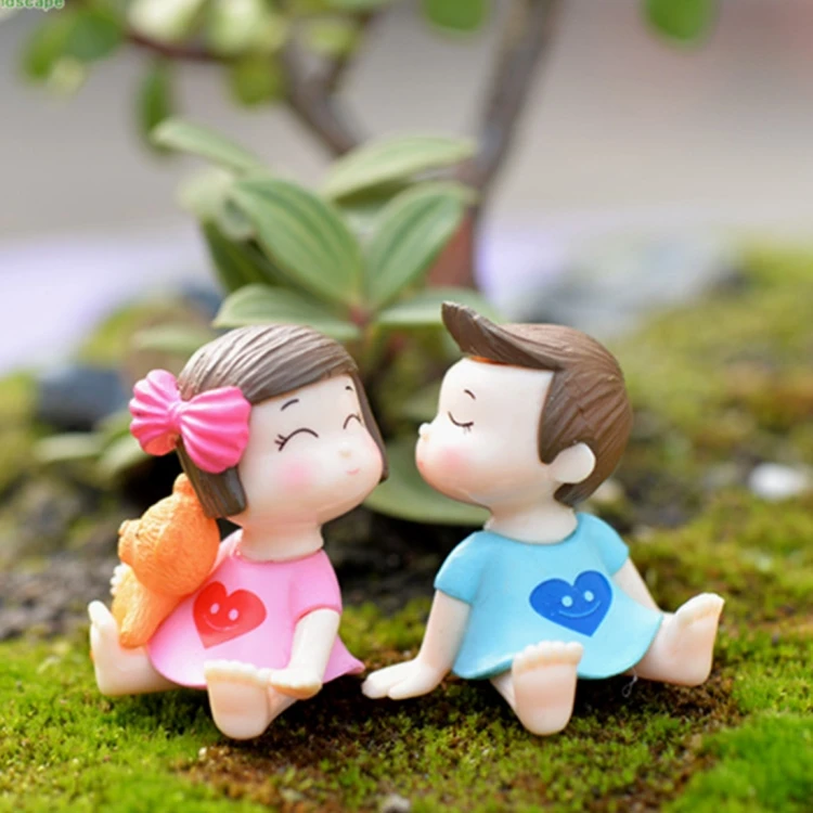 You can improve your small fairy garden space by using these attractive blue Lovers Smile Garden Dollhouse decorative PVC Moss ornaments