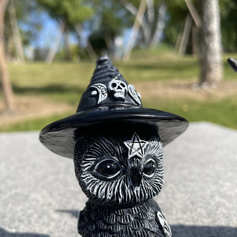 Magic Owl Statue Realistic Resin Animals Figurines Personalized Desktop Ornament For Home Garden Office Decoration Hat